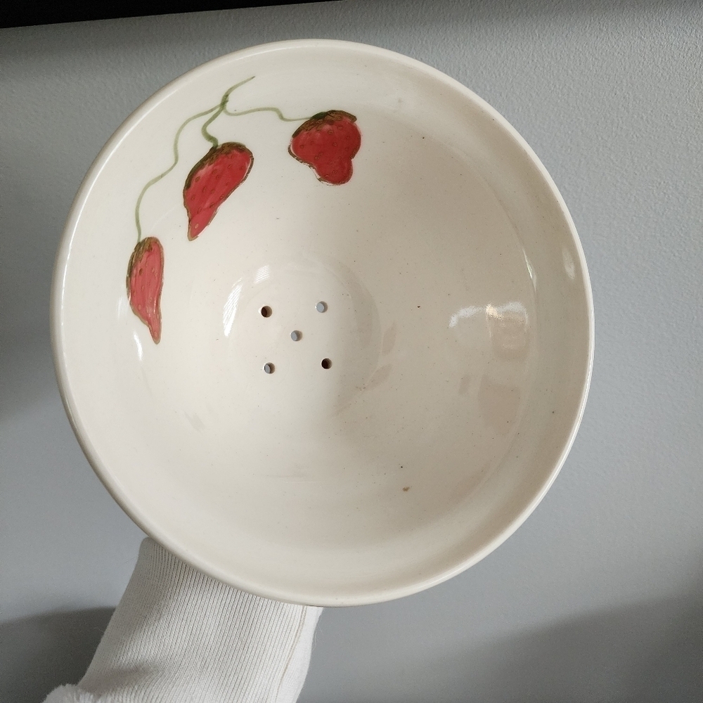 Vintage Wheel-thrown Ceramic Berry Strainer Bowl With Handpainted Strawberries - Picture 8 of 9